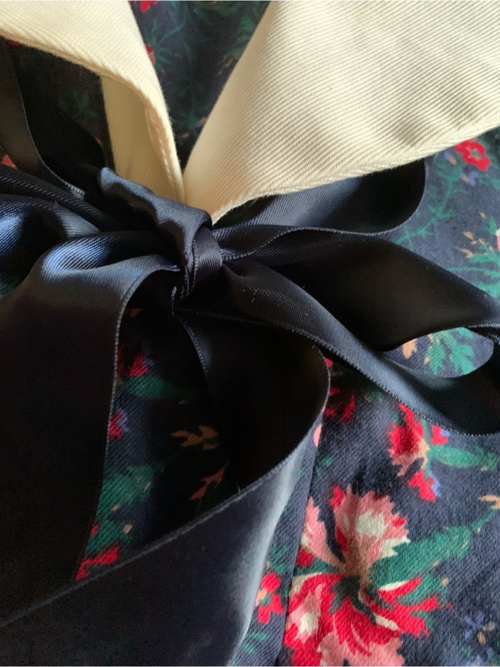 Vintage Laura Ashley Floral Navy Midi Dress with Contrast Collar 8 - Picture 12 of 12